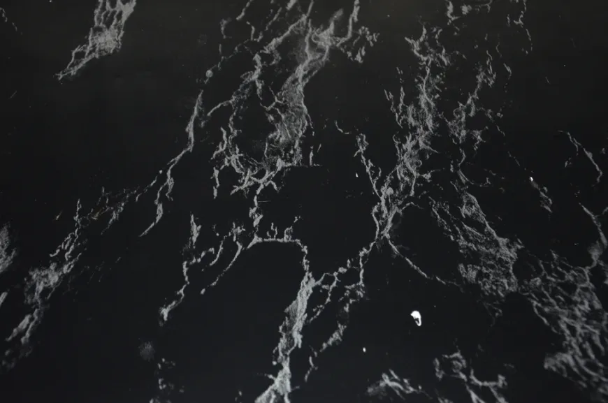 Selvklæbende folie marmor sort - 65 x 200 cm